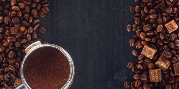  آیا مصرف قهوه باعث کم آبی بدن می‌شود؟
